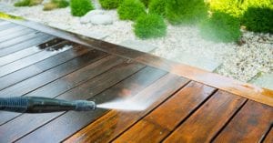 5 Crucial Tips For Successful Deck Staining