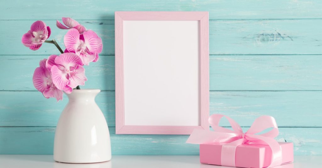 7 Spring Colors To Spruce Up Your Home 2 bird egg blue 1