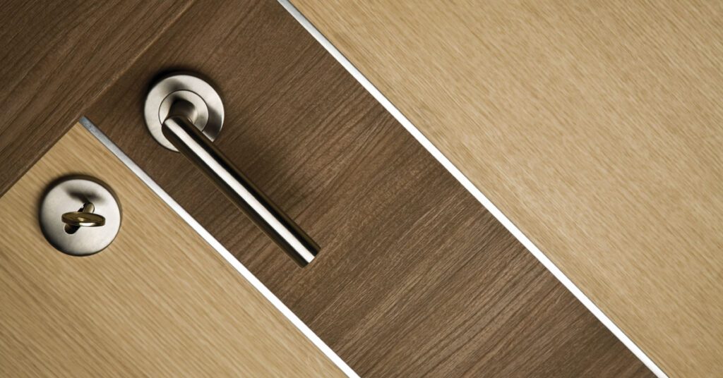 How to Stain a Therma-Tru Fiberglass Door 1 How to Stain a Therma-Tru Fiberglass Door